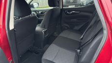 Nissan Qashqai 1.2 DiG-T N-Connecta 5dr Petrol Hatchback